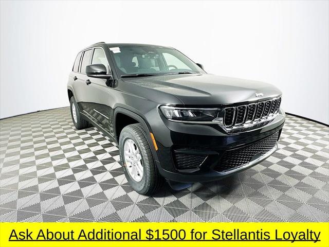 2025 Jeep Grand Cherokee GRAND CHEROKEE LAREDO 4X4