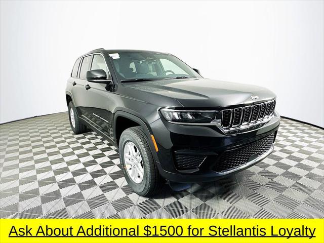 2025 Jeep Grand Cherokee GRAND CHEROKEE LAREDO 4X4