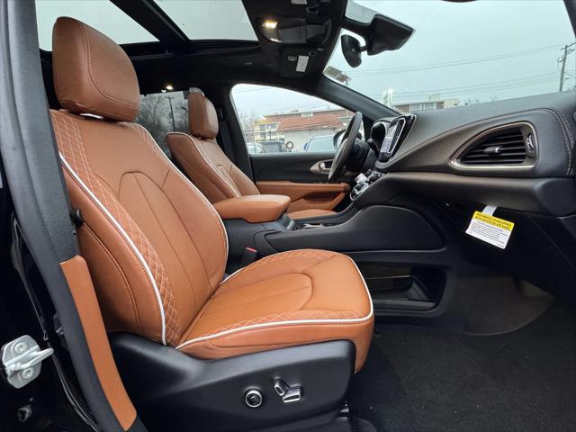 2026 Chrysler Pacifica Pinnacle AWD