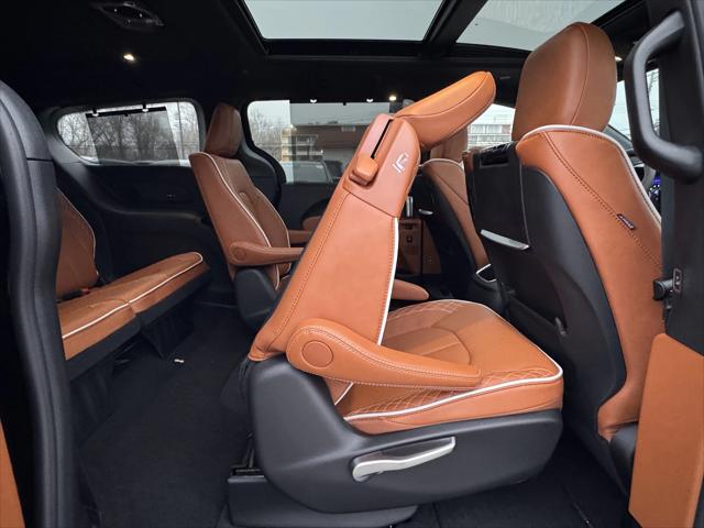 2026 Chrysler Pacifica Pinnacle AWD