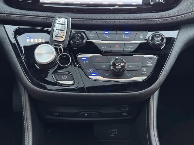 2026 Chrysler Pacifica Pinnacle AWD