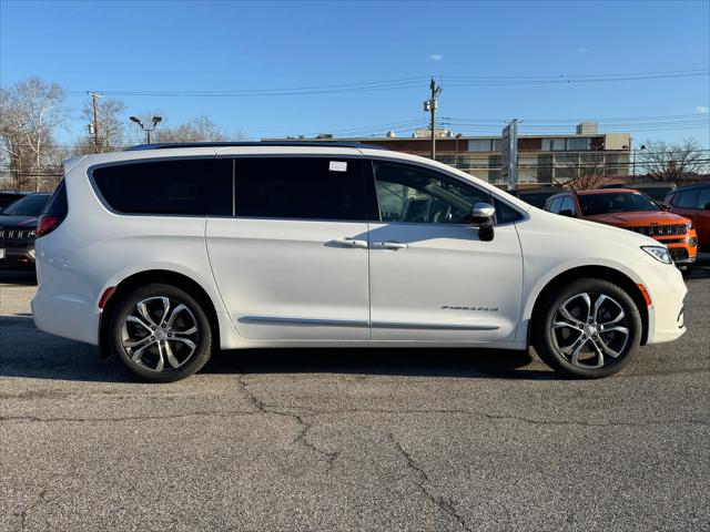 2026 Chrysler Pacifica Pinnacle AWD