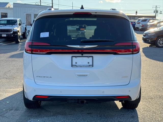 2026 Chrysler Pacifica Pinnacle AWD