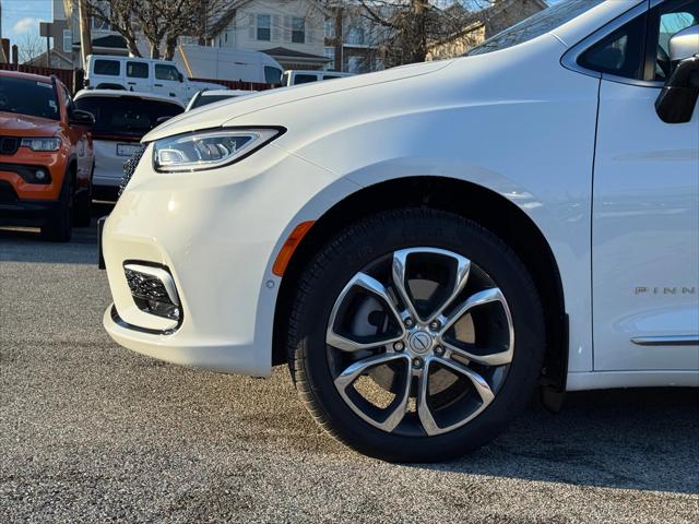 2026 Chrysler Pacifica Pinnacle AWD