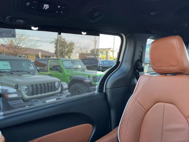 2026 Chrysler Pacifica Pinnacle AWD