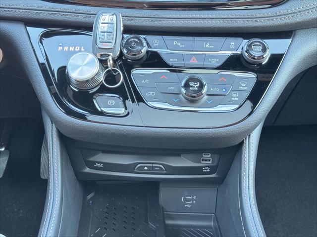 2026 Chrysler Pacifica Pinnacle AWD