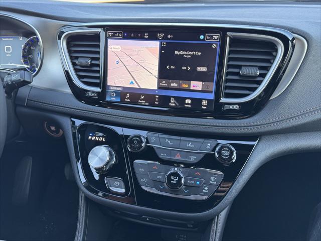 2026 Chrysler Pacifica Pinnacle AWD