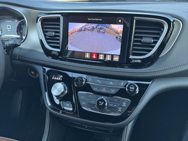 2026 Chrysler Pacifica Pinnacle AWD