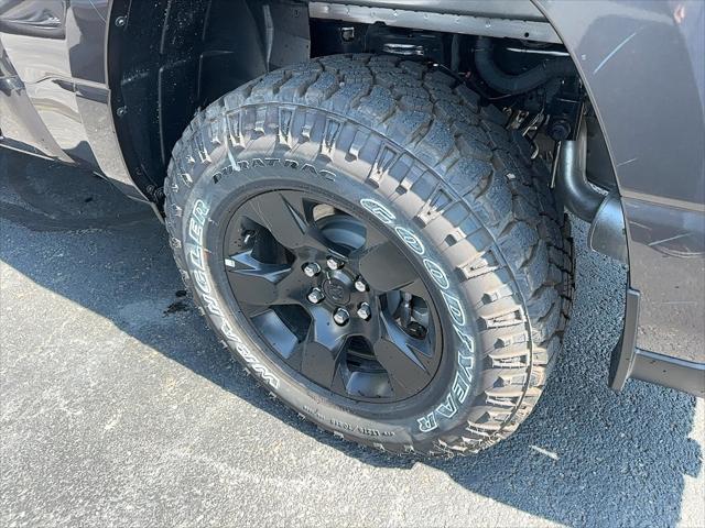 2026 Ram 1500 Warlock Crew Cab 4x4 5'7" Box