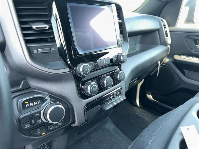 2026 Ram 1500 Warlock Crew Cab 4x4 5'7" Box