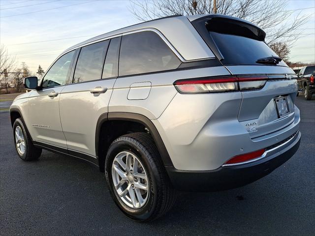 2025 Jeep Grand Cherokee GRAND CHEROKEE LAREDO X 4X4