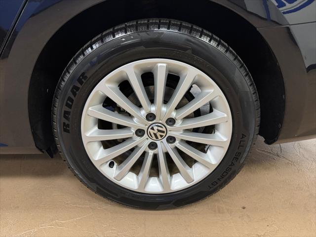 2017 Volkswagen Passat 1.8T SE