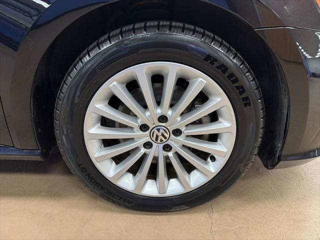 2017 Volkswagen Passat 1.8T SE