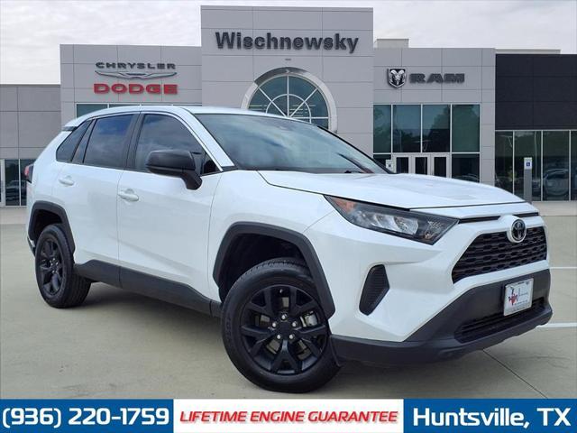 2022 Toyota RAV4 LE 2022 Toyota RAV4 LE