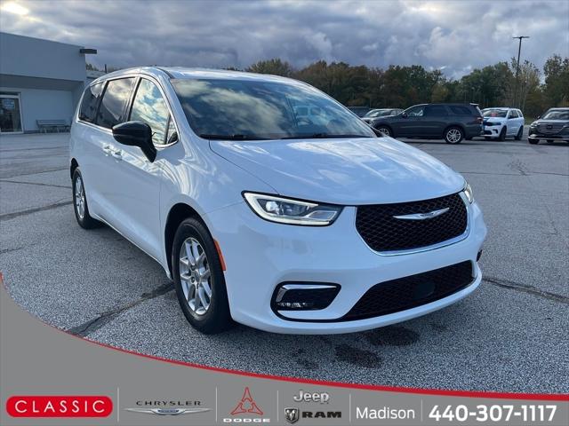 2024 Chrysler Pacifica Touring L 2024 Chrysler Pacifica Touring L