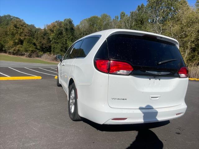 2022 Chrysler Voyager LX 2022 Chrysler Voyager LX