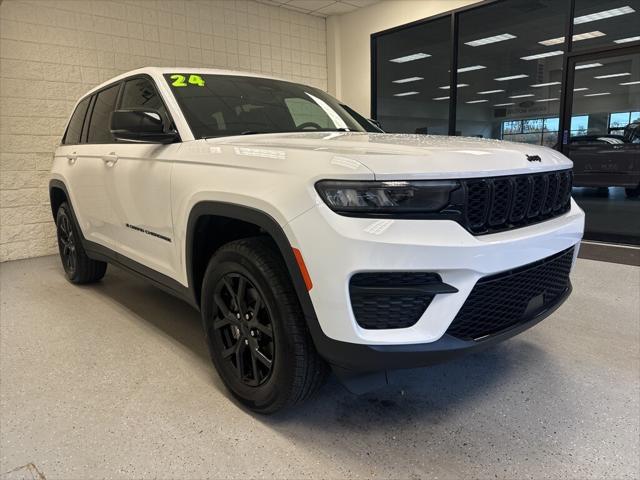 2024 Jeep Grand Cherokee Altitude 4x4 2024 Jeep Grand Cherokee Altitude 4x4