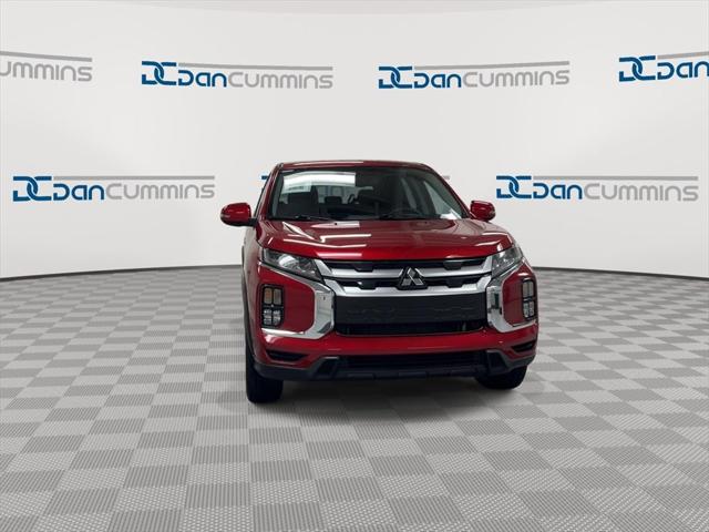 2023 Mitsubishi Outlander Sport 2.0 ES 2023 Mitsubishi Outlander Sport 2.0 ES
