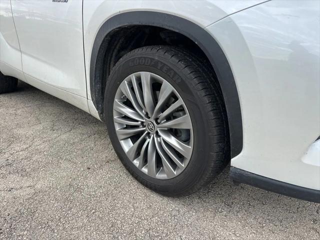 2020 Toyota Highlander Hybrid Platinum 2020 Toyota Highlander Hybrid Platinum