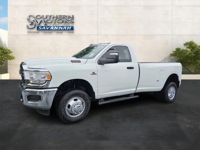 2024 RAM 3500 Tradesman Regular Cab 4x4 8 Box