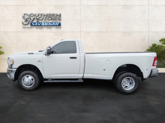 2024 RAM 3500 Tradesman Regular Cab 4x4 8 Box