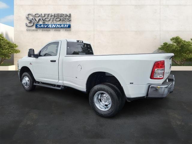 2024 RAM 3500 Tradesman Regular Cab 4x4 8 Box