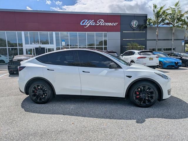 2022 Tesla Model Y Long Range Dual Motor All-Wheel Drive 2022 Tesla Model Y Long Range Dual Motor All-Wheel Drive