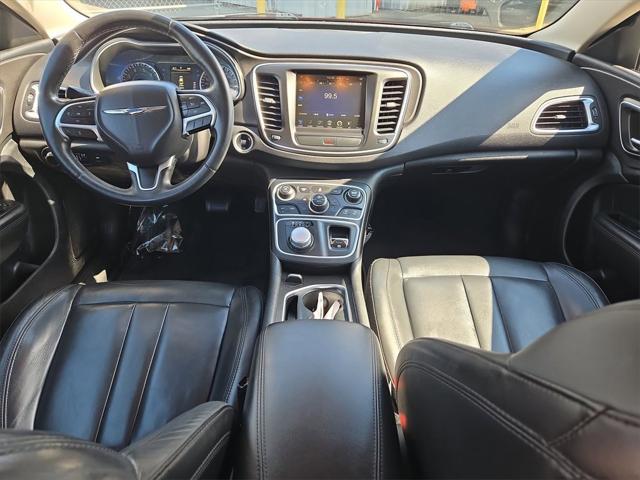2016 Chrysler 200 Limited Platinum