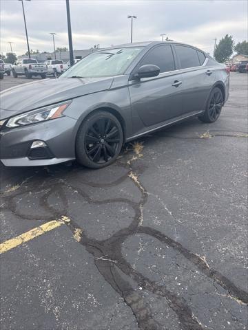 2022 Nissan Altima SR FWD