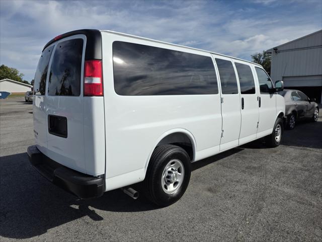 2025 Chevrolet Express Passenger RWD 3500 Extended Wheelbase LS 2025 Chevrolet Express Passenger RWD 3500 Extended Wheelbase LS