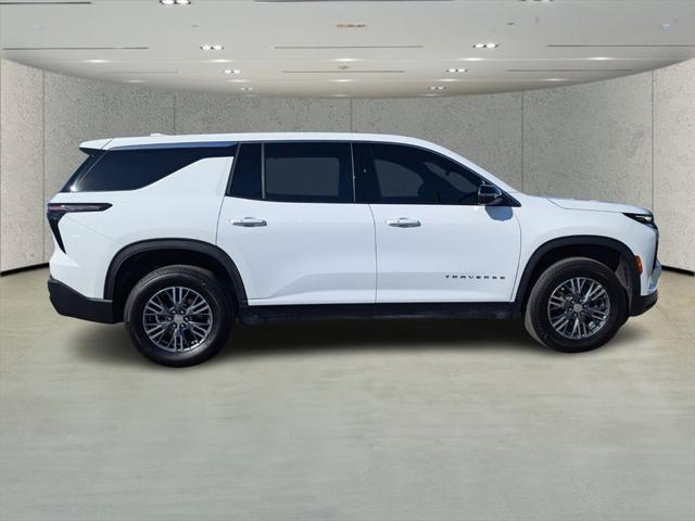 2024 Chevrolet Traverse FWD LS 2024 Chevrolet Traverse FWD LS