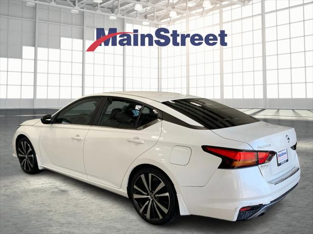 2022 Nissan Altima SR FWD 2022 Nissan Altima SR FWD