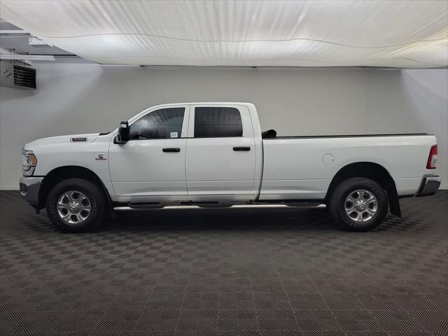 2024 RAM 3500 Tradesman Crew Cab 4x4 8 Box