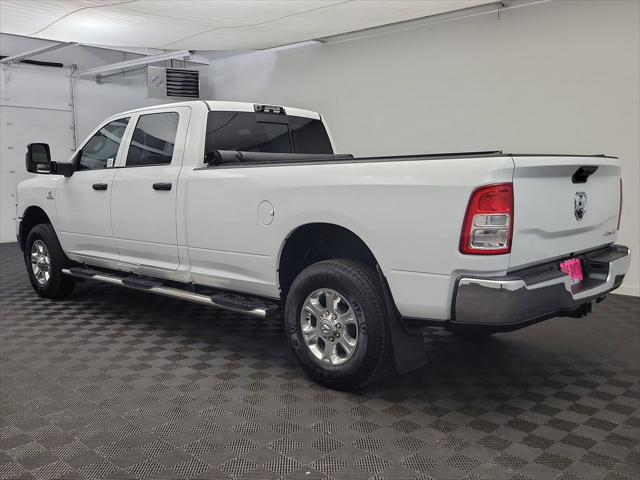 2024 RAM 3500 Tradesman Crew Cab 4x4 8 Box