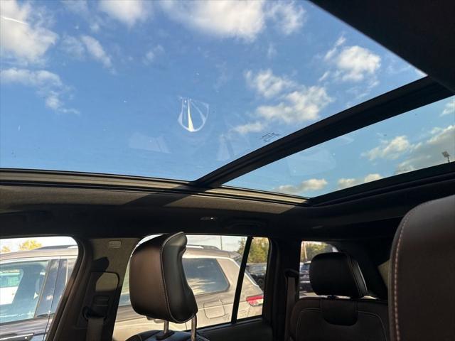 2022 Jeep Grand Cherokee Overland 4x4 2022 Jeep Grand Cherokee Overland 4x4