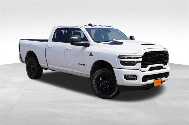 2025 RAM Ram 3500 RAM 3500 LARAMIE CREW CAB 4X4 64 BOX