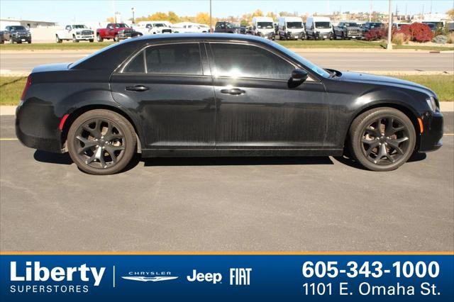2022 Chrysler 300 S 2022 Chrysler 300 S
