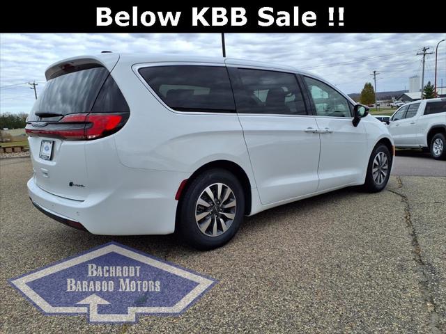 2024 Chrysler Pacifica Hybrid Select 2024 Chrysler Pacifica Hybrid Select