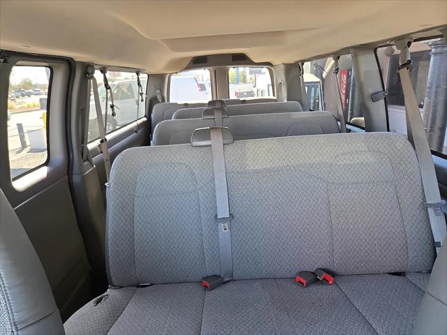 2025 Chevrolet Express Passenger RWD 3500 Extended Wheelbase LS