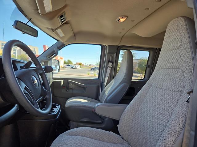 2025 Chevrolet Express Passenger RWD 3500 Extended Wheelbase LS