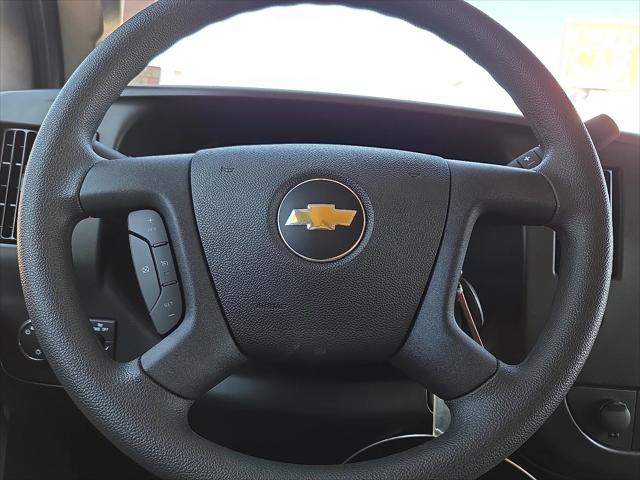 2025 Chevrolet Express Passenger RWD 3500 Extended Wheelbase LS