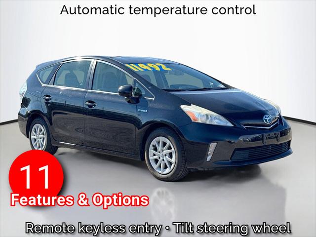 2014 Toyota Prius v Two 2014 Toyota Prius v Two