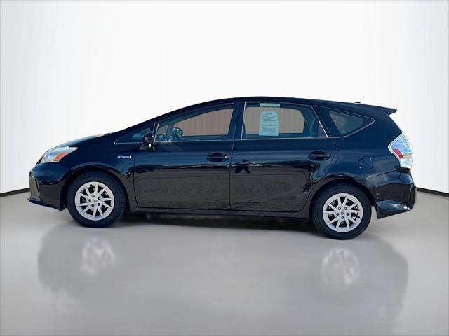 2014 Toyota Prius v Two 2014 Toyota Prius v Two