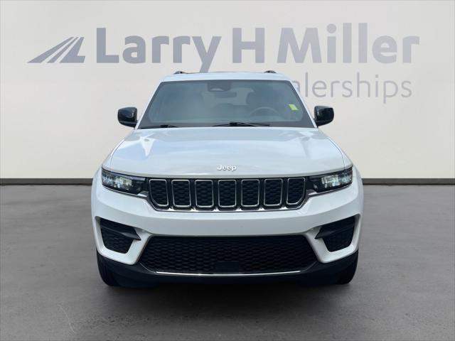 2025 Jeep Grand Cherokee Laredo X 4x4