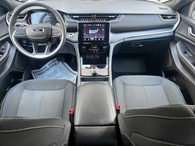 2025 Jeep Grand Cherokee Laredo X 4x4