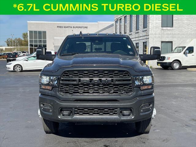 2024 RAM 3500 Tradesman Crew Cab 4x4 8 Box