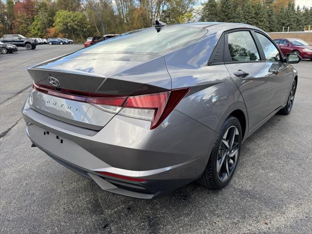 2023 Hyundai Elantra SEL 2023 Hyundai Elantra SEL