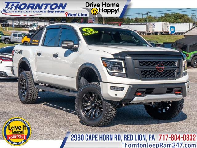 2024 Nissan TITAN Crew Cab PRO-4X 4x4 2024 Nissan TITAN Crew Cab PRO-4X 4x4