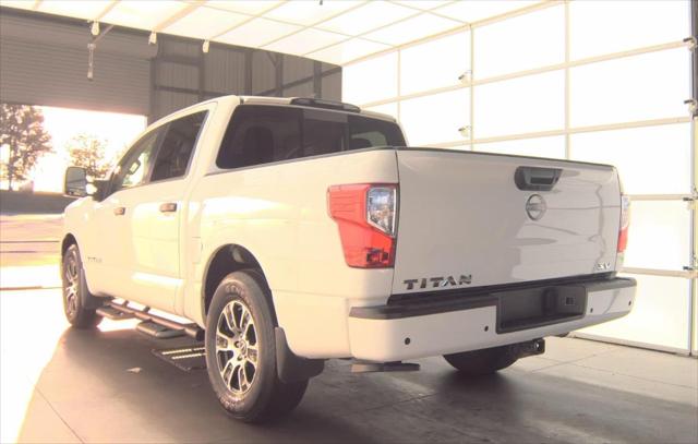2024 Nissan TITAN Crew Cab SV 4x2