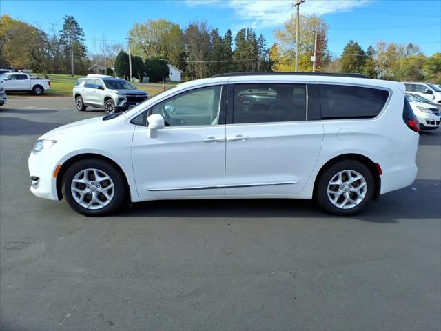 2017 Chrysler Pacifica Touring-L 2017 Chrysler Pacifica Touring-L